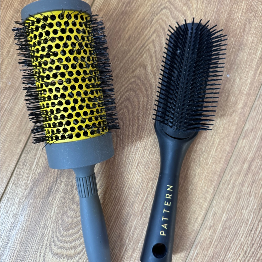 Dry bar and Pattern Hair Brush Set - Black and Yellow